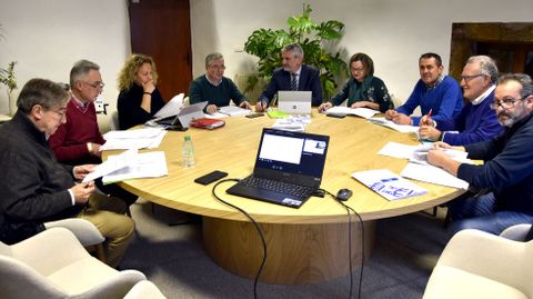 El pleno del Consorcio de Augas de Valdeorras se celebr en la sede de la Diputacin en O Barco.