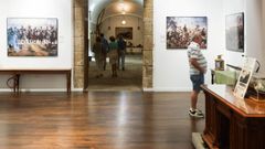 Detalle de una de las salas de la exposici�n en el Museo Naval de Ferrol. 