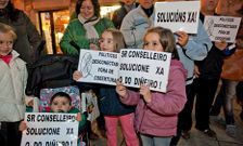Los padres ya se concentraron dos veces junto a sus hijos, una en el colegio y otra en la villa (foto)