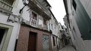 El 30% de las viviendas del casco histrico de Viveiro, en imagen, estn casi en ruinas; expertos como el arquitecto Xos Allegue abogan por que las administraciones las rehabiliten como propietarias y las alquilen en funcin de los ingresos de los inquilinos (alquiler social)