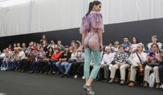 Modelos que dan fe de las muchas y originales aplicaciones del encaje. 