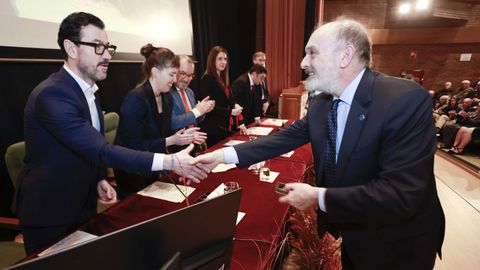 Entrega del Premio Aresa a Traloagro en un acto celebrado en la Facultade de Veterinaria de Lugo