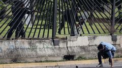 Momento en que la v�ctima es disparada por un agente
