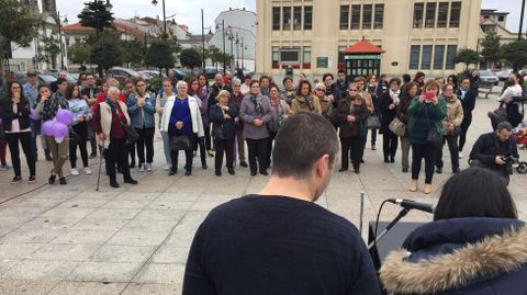 CONCENTRACI�N Y LECTURA DE UN MANIFIESTO EN CEE POR EL D�A INTERNACIONAL DE LA MUJER, CON LA PARTICIPACI�N DE REPRESENTANTES DE APEM