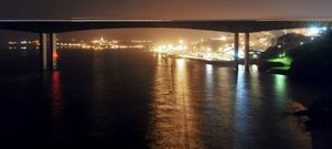 El Puente de los Santos lleva m�s de cuatro a�os sin luz, desde que Castropol se hart� de pagar en solitario la factura el�ctrica. 