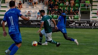 Partido amistoso entre el Coruxo y el Ourense CF.