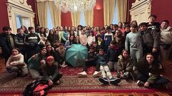 La regidora de Santiago recibi� en el pazo de Raxoi a un grupo del CEIP L�pez Ferreiro, que le present� la campa�a de dinamizaci�n ling��stica <span lang= gl >�Fai un trato co galego�</span>, en la que est�n especialmente involucrados los estudiantes de quinto y sexto de primaria.