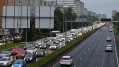 Retenciones en Alfonso Molina, en sentido salida de la ciudad, este martes por la ma&ntilde;ana