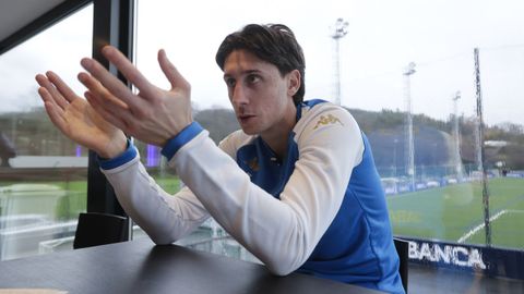 Samuele Mulattieri, en la cafeter&iacute;a del D&eacute;por Training Center de Abegondo