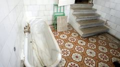Los Ba�os de Outeiro, en el a�o 2012, tras su cierre.