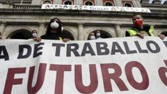 Concentraci�n de los trabajadores de Navantia -en septiembre- ante el Concello de Ferrol