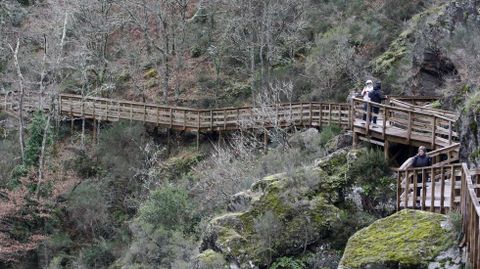 Pasarelas del r�o Mao.