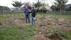 Visita a las obras del renovado parque infantil de Vilari�o