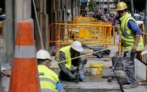 La ca�da del sector de la construcci�n en Ourense dispar� las cifras del paro. 