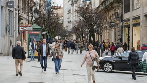 Tras la activaci�n de las 17 c�maras instaladas por el Concello, todos los veh�culos sin autorizaci�n que circulen por la zona peatonal  de Ourense recibir�n una sanci�n de 200 euros.