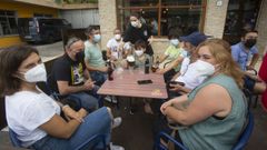 La hosteler�a de Bu�o, en plena Mostra da Oler�a, ha tenido que adaptarse a las medidas del nivel alto.