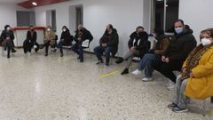 Imagen de una de las reuniones de comerciantes de Vilaboa llevadas a cabo tras la presentaci�n de la obra de la avenida