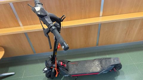La Polic�a Local de Ames incaut� el patinete del detenido para comprobar si lo hab�a sustra�do