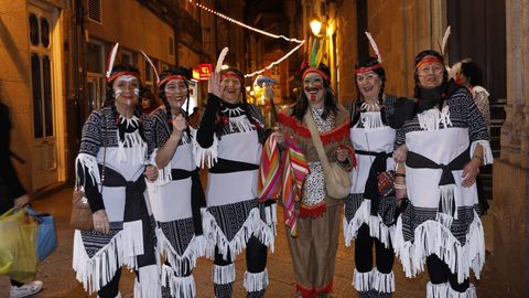 El Liceo ourensano se llen� de comadres vestidas con trabajad�simos y orginales difraces