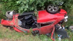 En el vehculo viajaba un joven de As Pontes de 27 aos que falleci