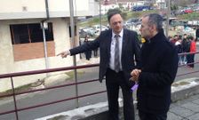 Otero, que ya mostr� el local al anterior conselleiro, no habl� del centro con el nuevo, Rom�n Rodr�guez.