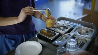Servicio de comedor en una escuela infantil municipal