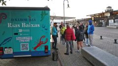 La furgoneta en una de sus paradas, en este caso, en Vilagarc&iacute;a