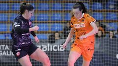 Macarena, ante Patricia Ortega en el Reyco Burela 0-4 Castro Bloques Cando.