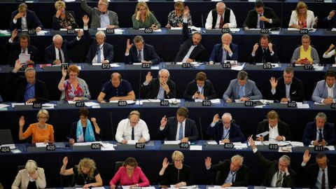 Miembros del Parlamento Europeo durante la votaci�n del mi�rcoles