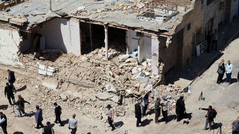 Casas de los vecinos de la ciudad de Karaj bombardeadas por EE.UU.