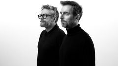 O debuxante Liniers e o cantante Kevin Johansen