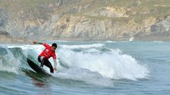 Imagen del Campeonato de Espa�a de Surf tomada en el 2019, primer a�o en el que la cita se desarroll� en Valdovi�o.