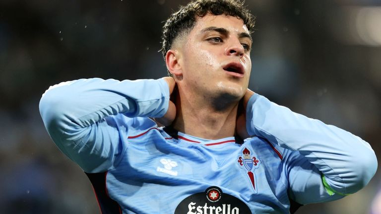 Hugo &Aacute;lvarez se lamenta de una ocasi&oacute;n marrada ante Osasuna.