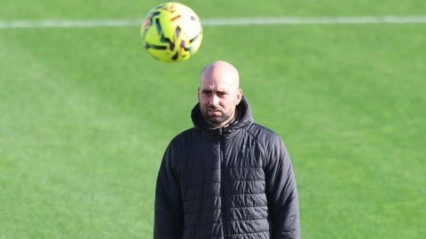 Claudio Gir�ldez, en el entrenamiento del Celta de este s�bado.