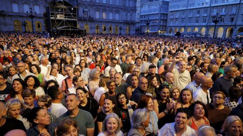 Luz Casal abri� las fiestas de Mar�a Pita
