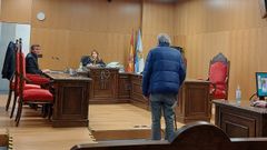 El acusado, en el juicio por da�os celebrado en el Juzgado Penal 1 de Ourense