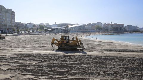 JORNADA DE PLAYA EN RIAZOR 