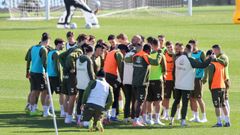 Los jugadores del Celta, en el �ltimo entrenamiento previo a recibir al Mallorca.