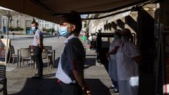 Los hosteleros coru�eses protestan por las restricciones al sector