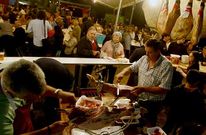 Berm�s ha convertido la degustaci�n de jam�n en un cl�sico del mes de agosto en Lal�n.