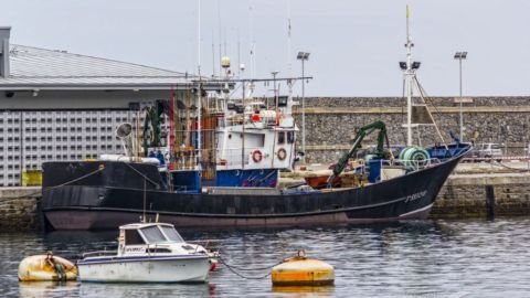 La Guardia Civil recibi� una alerta por un presunto mot�n de parte de la tripulaci�n del Beti Aingeru cuando pescaba bonito frente a Ribadesella