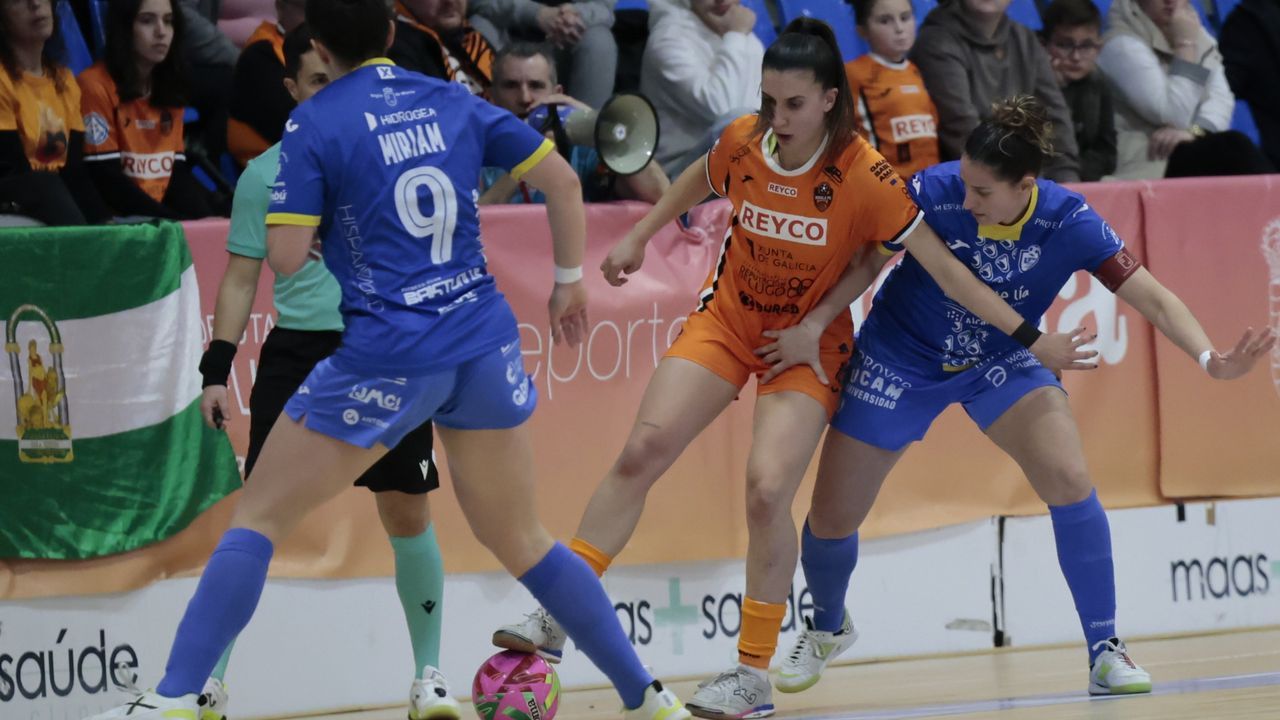 El Reyco Burela FS recibe a un Ourense lanzado desde su cruce en enero