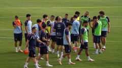 Los jugadores del Celta, en el �ltimo entrenamiento antes de medirse al Getafe.