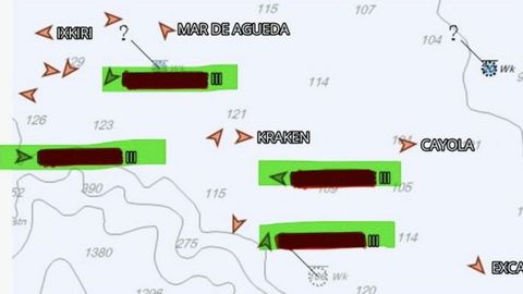 Captura de pantalla de un geolocalizador con cuatro se�ales AIS de un mismo barco que en realidad marcan sus boyas y aparejos de pesca en caladeros comunitarios.