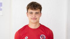 El extremos Justino Barbosa seguir en las filas de la UD Ourense 
