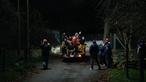 La carroza llen de alegra el pueblo