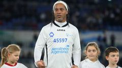 Ronaldinho, en un homenaje a Maradona el pasado noviembre