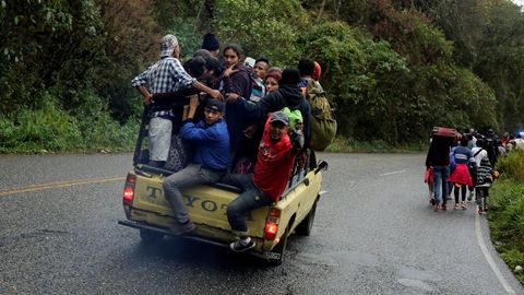 Un millar de migrantes integran la caravana que el lunes parti� de Honduras