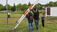 Imagen del lanzamiento de sat�lites en la final estatal del certamen escolar Cansat del 2025, celebrado en Ourense.