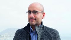 La obra ganadora, �Cien cuyes�, de Gustavo Rodr�guez, es una novela tragic�mica sobre uno de los conflictos recurrentes de este tiempo: el cuidado de las personas mayores y la empat�a que la sociedad muestra con ellas.